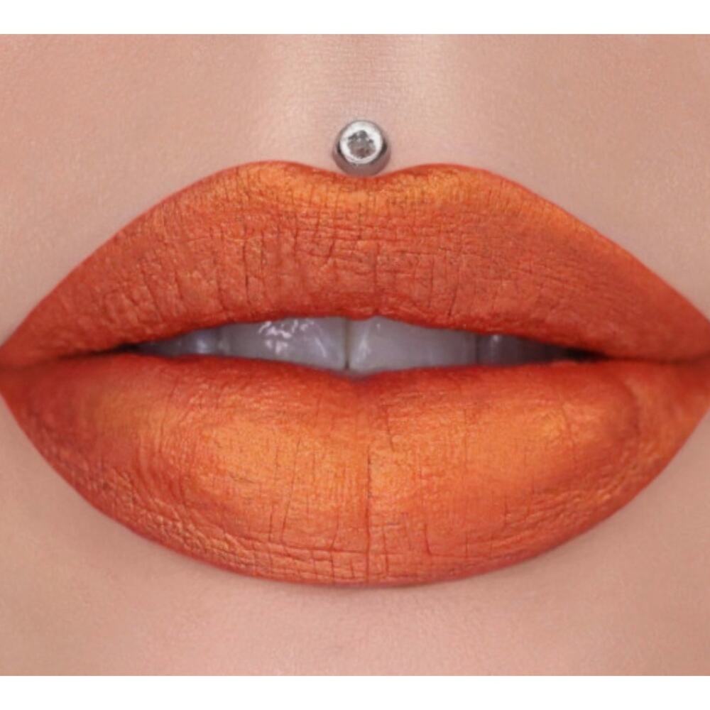 Jeffree Star Velour Liquid Lipstick in the red box.  Mindbender